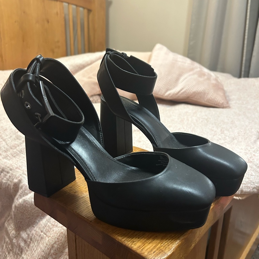 DKNY Black Platform Sandals